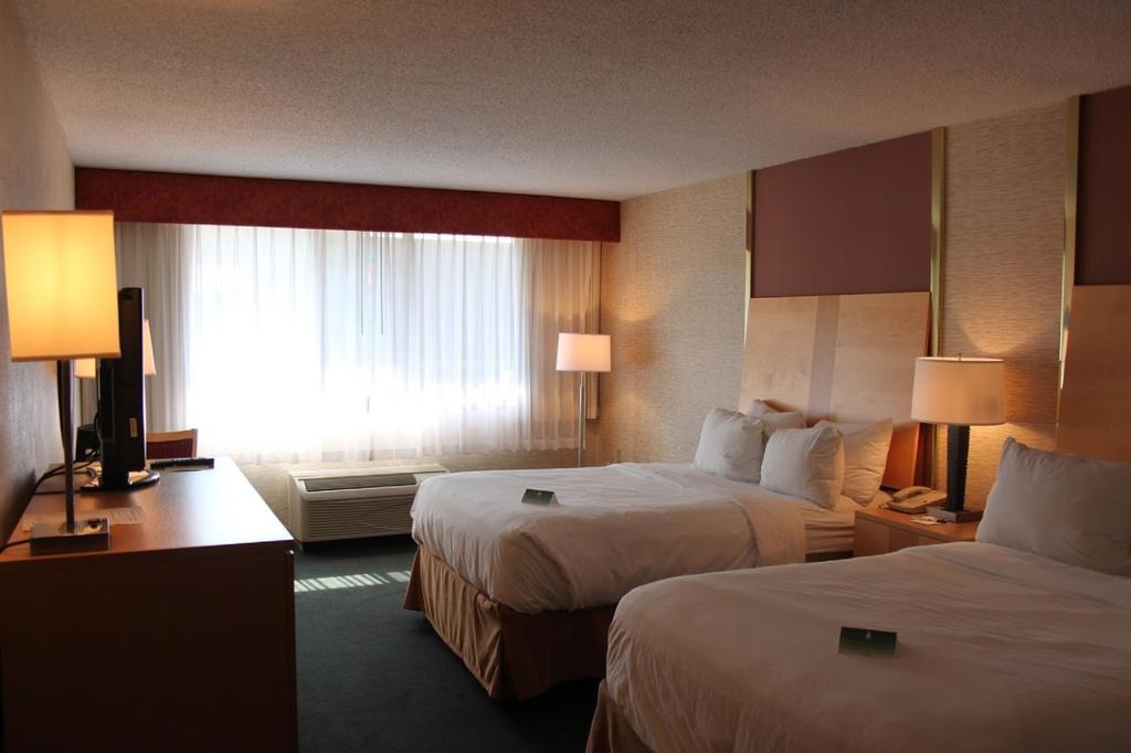 Clarion Hotel University Hotel & Conference Center Ithaca Exterior foto